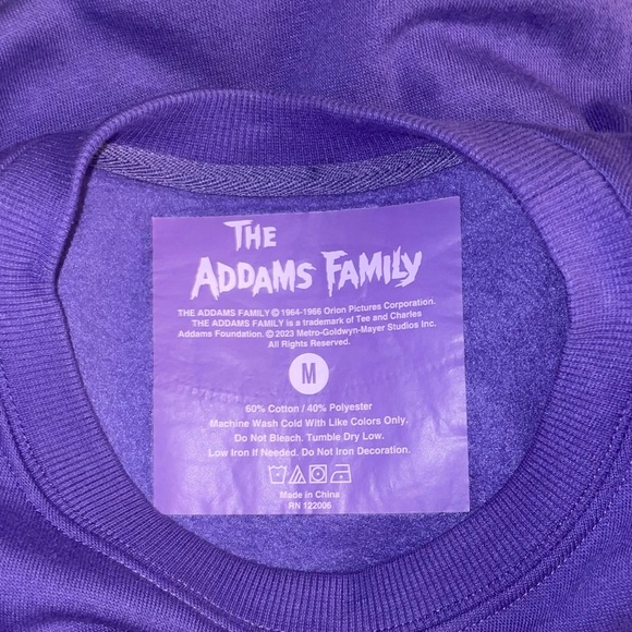 NEW THE ADDAMS FAMILY SWEATER SIZE M - Picture 5 of 5